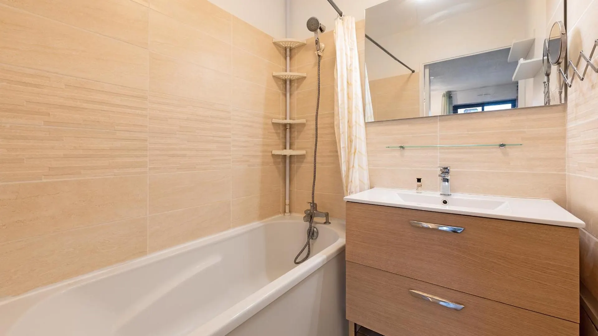 טולוז T2 Dans Residence, Terrasse Privee Et Parking 0*,